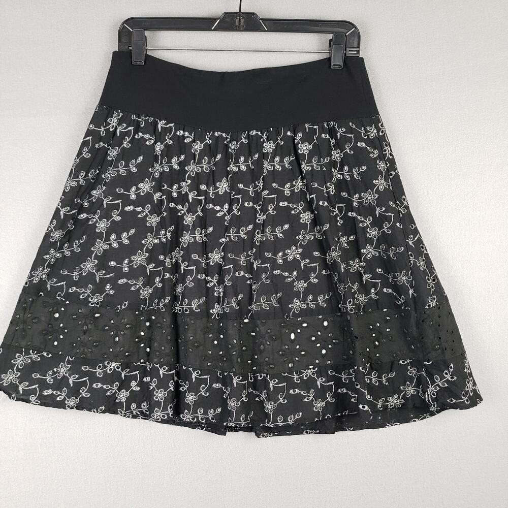 Y2K Studio‎ 253 Size Medium A-Line Flare Skirt Black Tier Eyelet Lace Steampunk